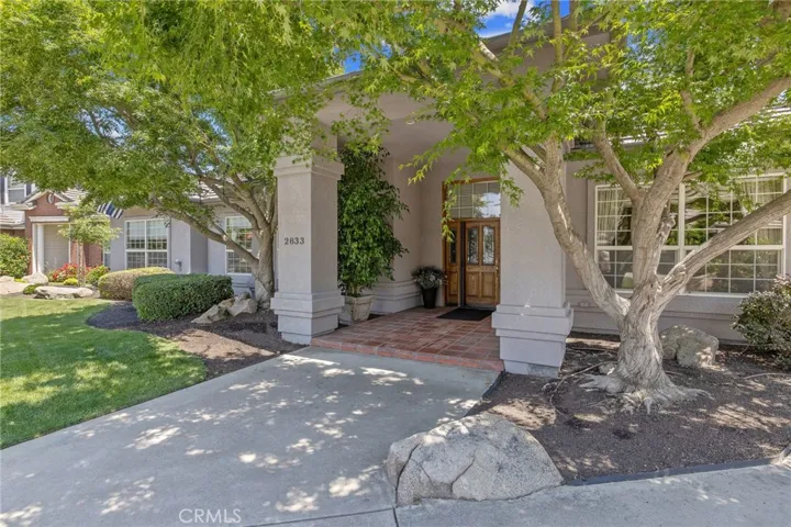 2833 E Laura Court, Visalia, California 93292