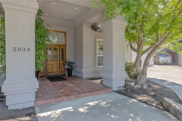 2833 E Laura Court, Visalia, California 93292