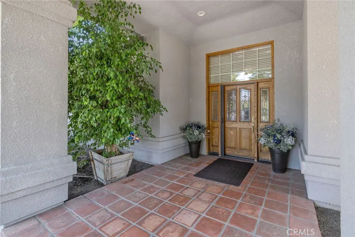 2833 E Laura Court, Visalia, California 93292