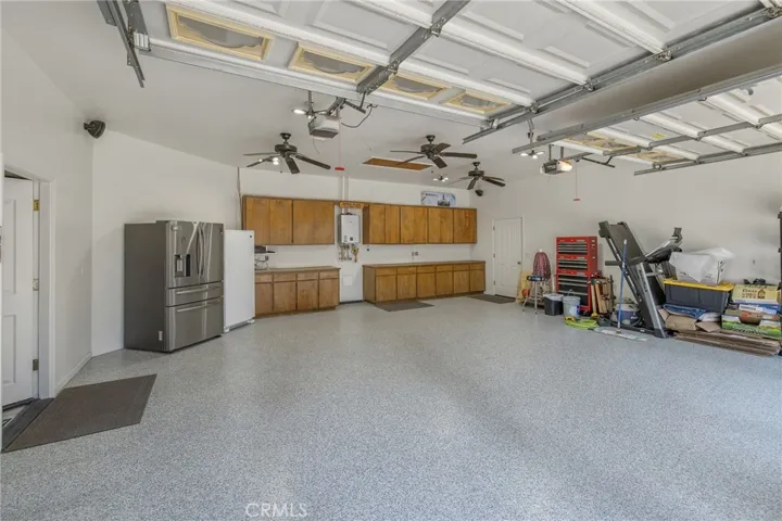 2833 E Laura Court, Visalia, California 93292