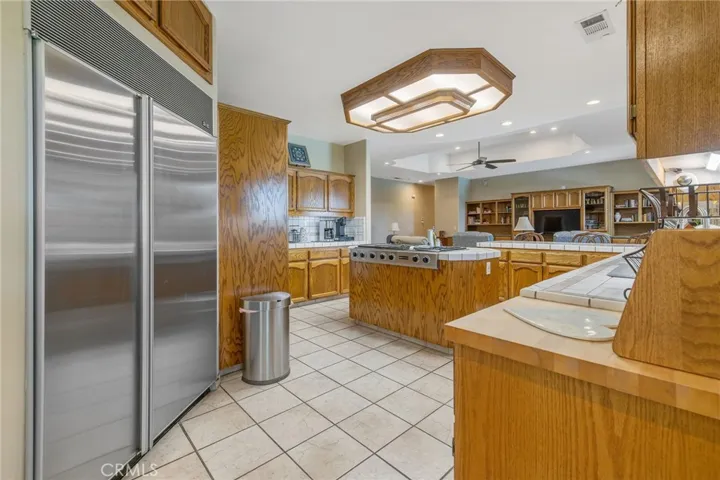 2833 E Laura Court, Visalia, California 93292