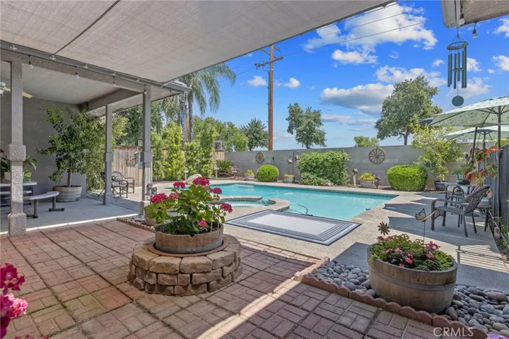 2833 E Laura Court, Visalia, California 93292