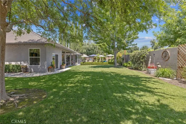 2833 E Laura Court, Visalia, California 93292
