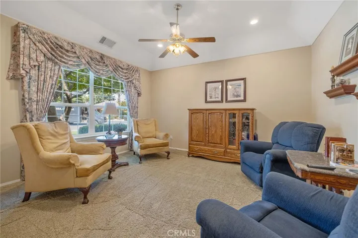 2833 E Laura Court, Visalia, California 93292
