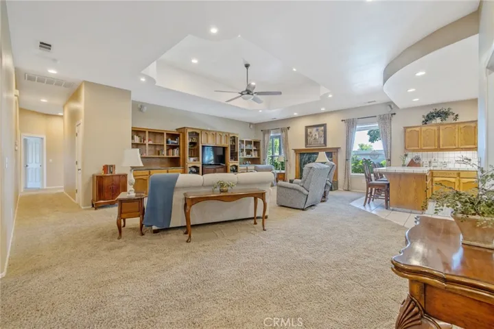 2833 E Laura Court, Visalia, California 93292