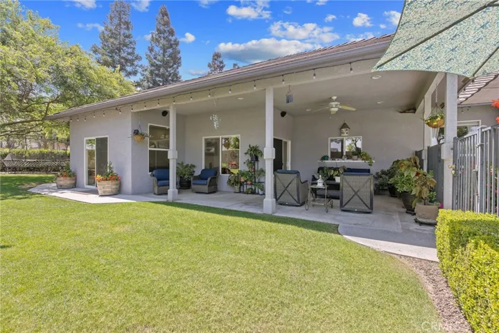 2833 E Laura Court, Visalia, California 93292