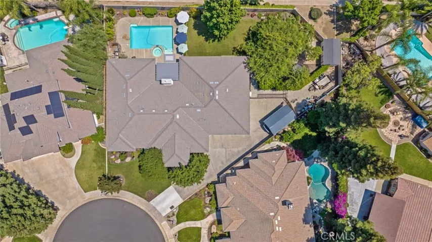 2833 E Laura Court, Visalia, California 93292
