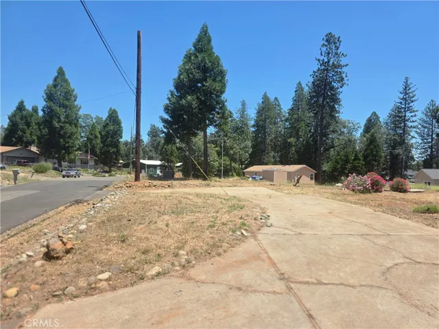 front of the property. Scenic Level Lot.