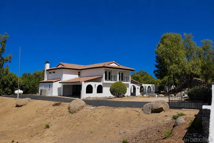 614 Sneath Way, Alpine, California 91901