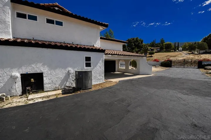 614 Sneath Way, Alpine, California 91901