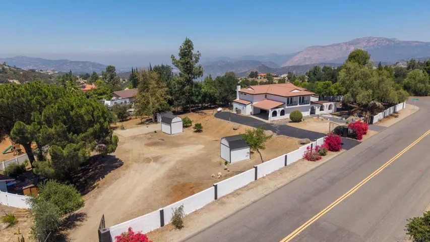 FLAT LOT WITH 2ND GATE FOR ACCESS