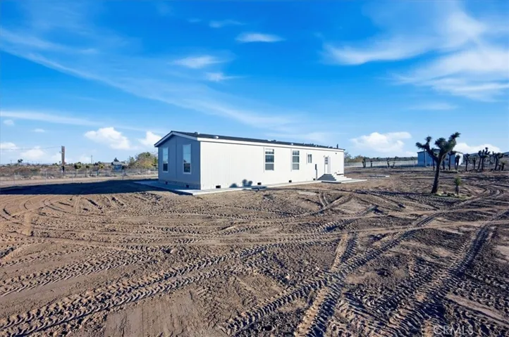 12076 Lager Road, Phelan, California 92371