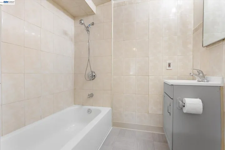 Bathroom In 4th Bedroom