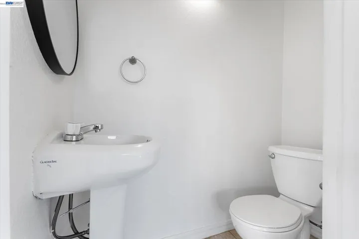 .5 Bathroom In Bonus Room