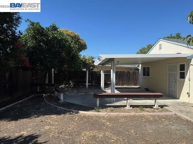 72 Andrew Ave, Pittsburg, California 94565
