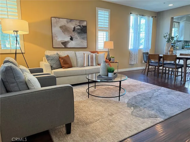 2nd Floor Living Room/Dining Room