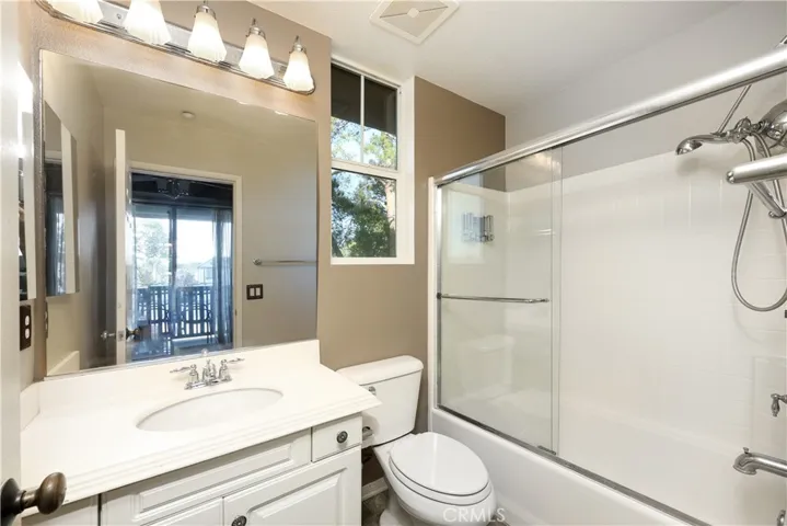 2nd Bedroom Bathroom