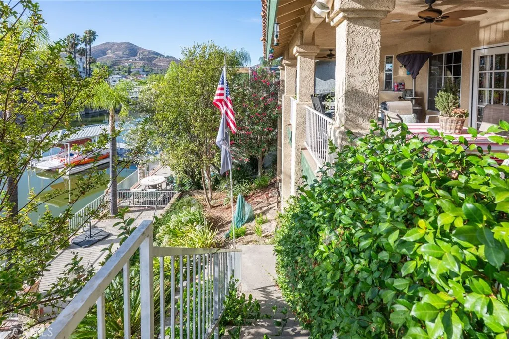 Downstairs deck