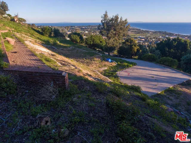 30051 Andromeda Lane, Malibu, California 90265