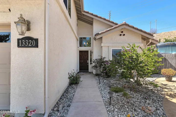 13320 Sunnyslope Pl- HsHProd-10