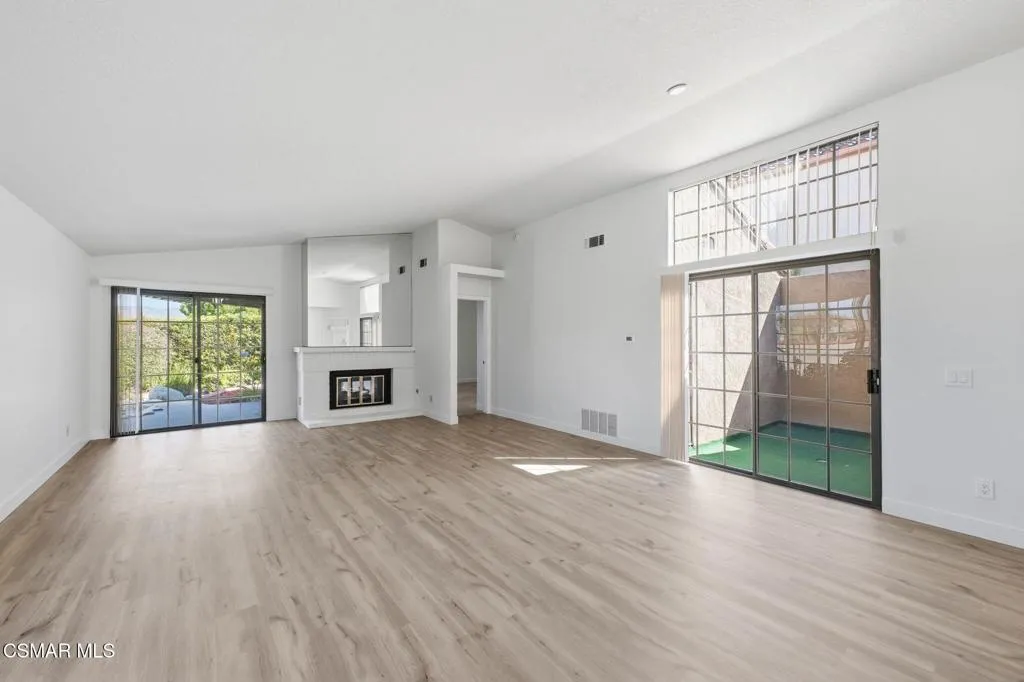 16-web-or-mls-802-congressional-rd