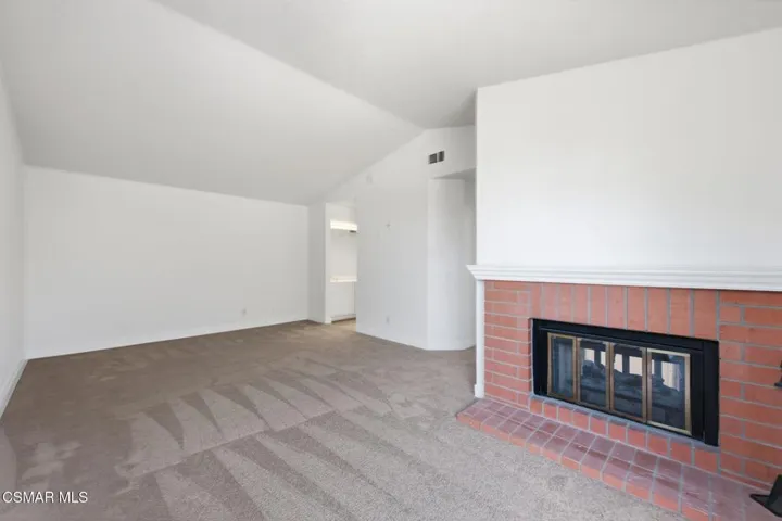 10-web-or-mls-802-congressional-rd