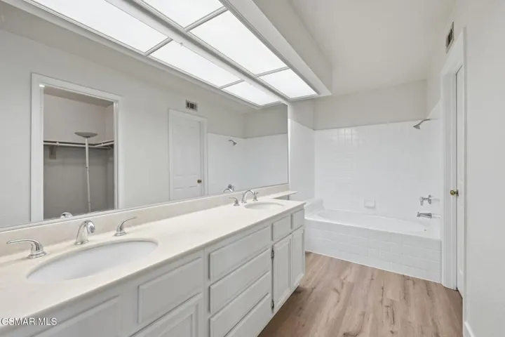 5-web-or-mls-802-congressional-rd