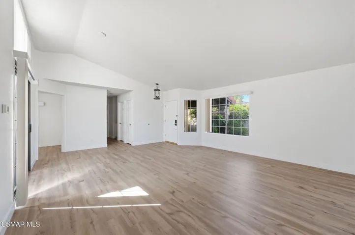 18-web-or-mls-802-congressional-rd