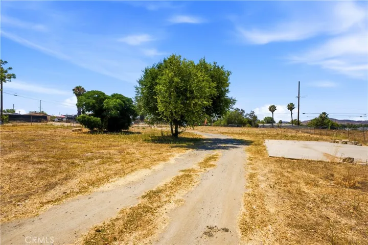 21820 Cajalco Road, Perris, California 92570