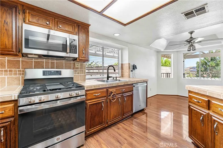 Newer Stainless-Steel Appliances!