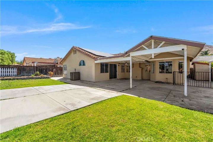Expansive Backyard!