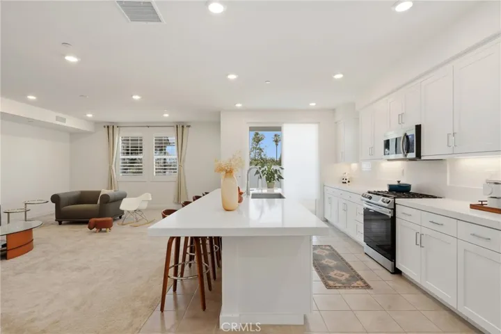 175 W La Palma Avenue 6, Anaheim, California 92801