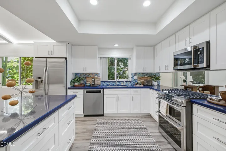 14 Kitchen