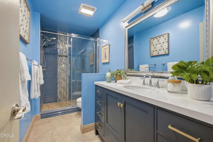 25 Bathroom 2