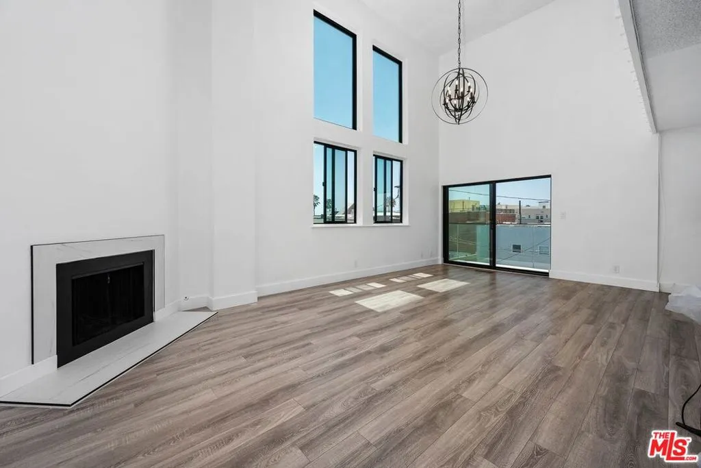 19 Sunset Avenue 3, Venice, California 90291 — photo 4