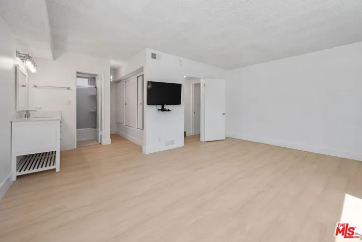 19 Sunset Avenue 3, Venice, California 90291