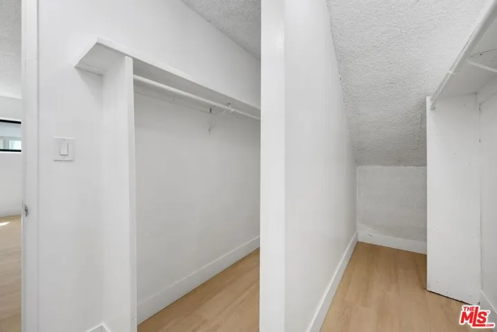 19 Sunset Avenue 3, Venice, California 90291