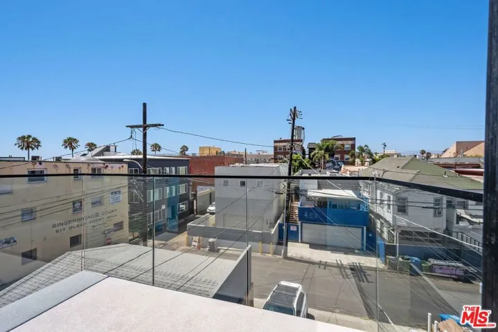 19 Sunset Avenue 3, Venice, California 90291