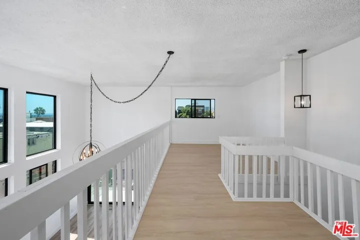 19 Sunset Avenue 3, Venice, California 90291