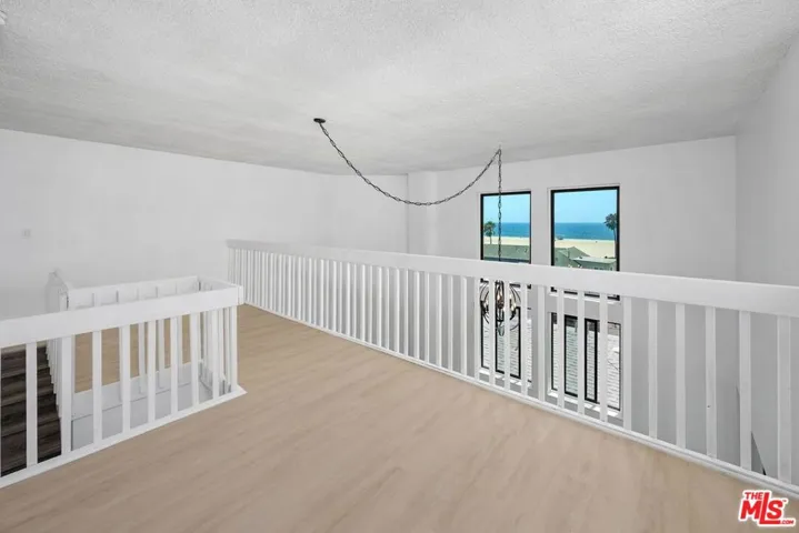 19 Sunset Avenue 3, Venice, California 90291