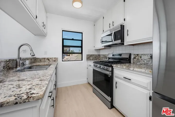 19 Sunset Avenue 3, Venice, California 90291