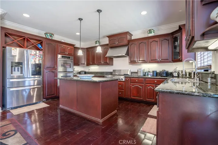 Open Kitchen