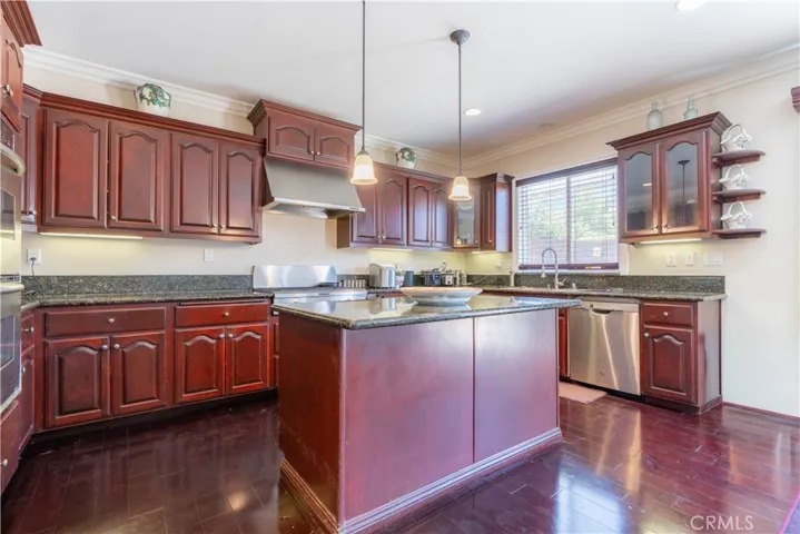 Kitchen Island & Lots of Cabinet Storage