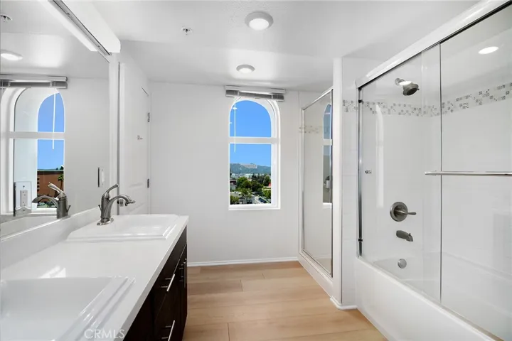 124 W Colorado 502, Glendale, California 91204