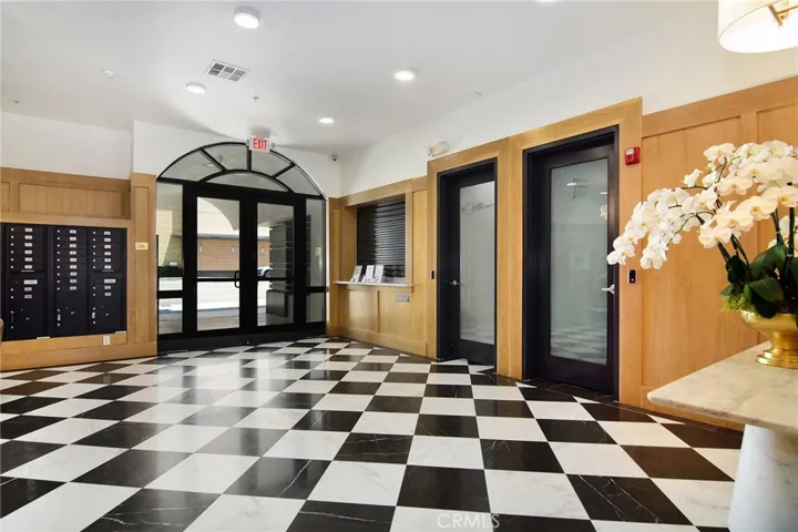 124 W Colorado 502, Glendale, California 91204
