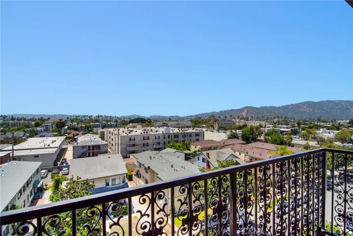 124 W Colorado 502, Glendale, California 91204