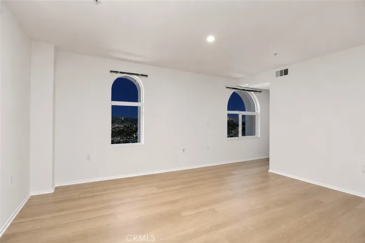 124 W Colorado 502, Glendale, California 91204
