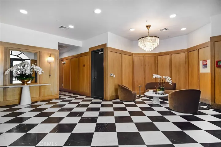 124 W Colorado 502, Glendale, California 91204