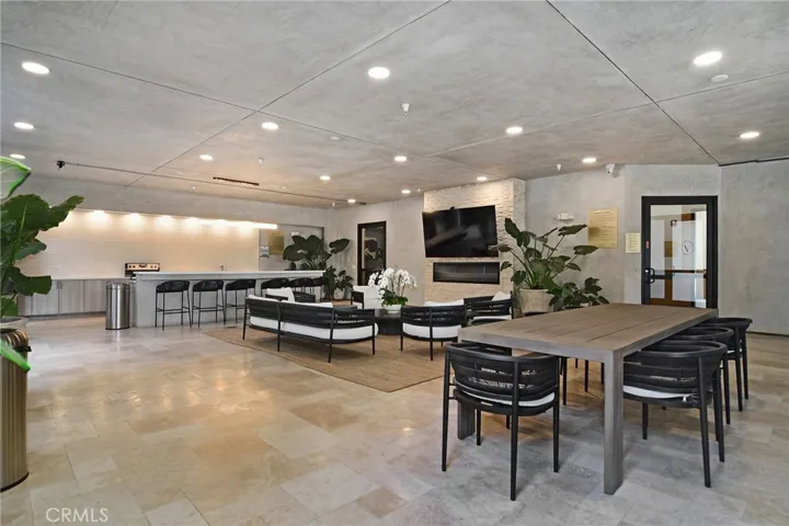 124 W Colorado 502, Glendale, California 91204