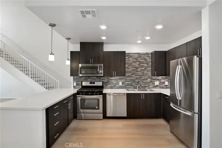 124 W Colorado 502, Glendale, California 91204